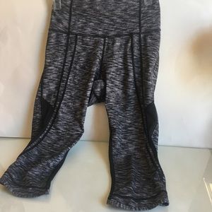 lululemon capri leggings gray size 4